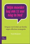 Voorkant - Mijn moeder lag om 11 uur nog in bed